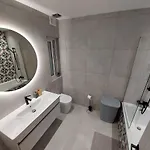 Modern 3bd With Spacious Balcony & Outside Furniture - Bay Marsalforn