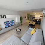 Modern 3bd With Spacious Balcony & Outside Furniture - Bay * Marsalforn