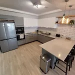 Modern 3bd With Spacious Balcony & Outside Furniture - Bay Apartament Marsalforn
