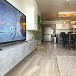 Modern 3bd With Spacious Balcony & Outside Furniture - Bay * Marsalforn