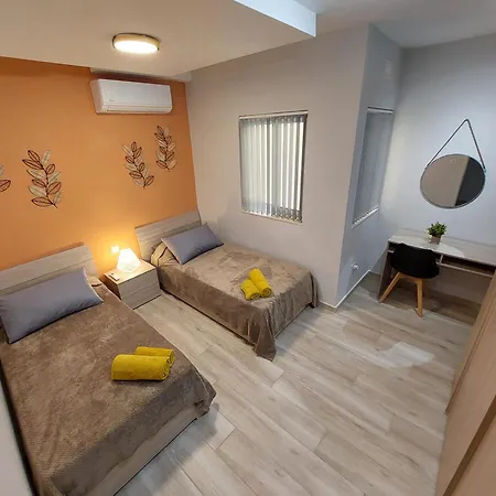 Modern 3bd With Spacious Balcony & Outside Furniture - Bay *