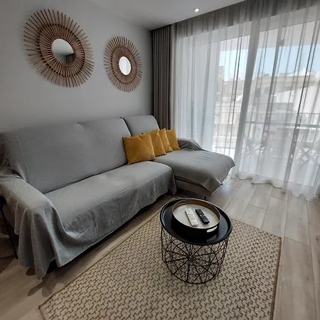 Διαμέρισμα Modern 3bd With Spacious Balcony & Outside Furniture - Bay *