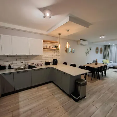 Apartment Modern 3bd With Spacious Balcony & Outside Furniture - Bay Marsalforn