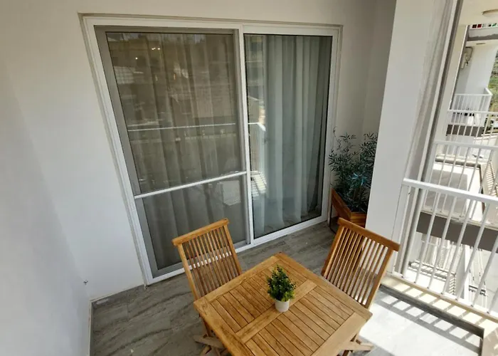 Modern 3bd With Spacious Balcony & Outside Furniture - Bay *