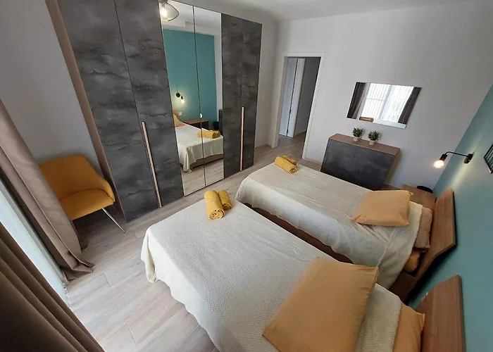 Modern 3bd With Spacious Balcony & Outside Furniture - Bay * Marsalforn